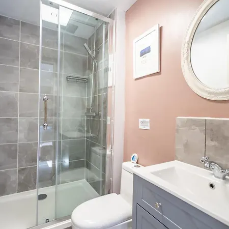 Bulldog * Ampleforth